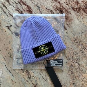 Stone Island Original Patch Beanie Purple Lilac NWT